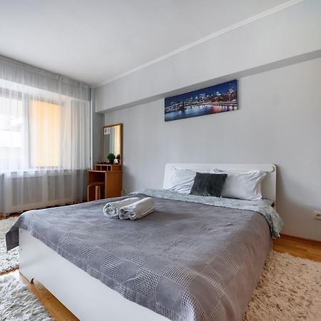 На Проспекте Ленина Apartment อัลมาตี ภายนอก รูปภาพ
