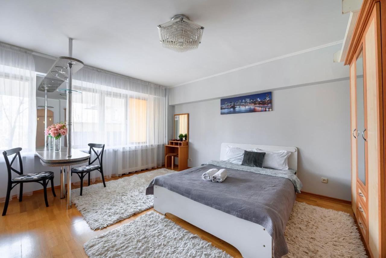 На Проспекте Ленина Apartment อัลมาตี ภายนอก รูปภาพ