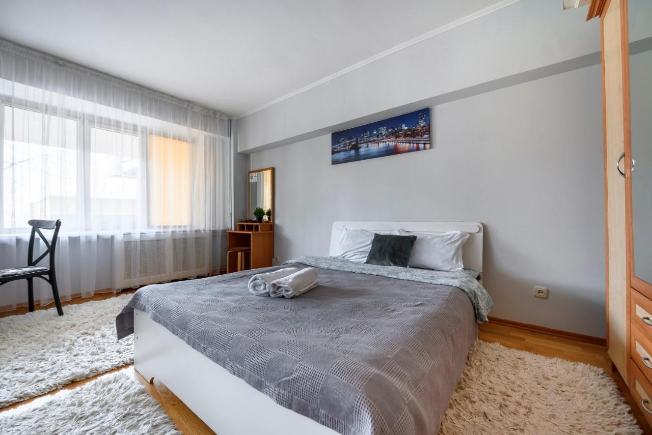 На Проспекте Ленина Apartment อัลมาตี ภายนอก รูปภาพ