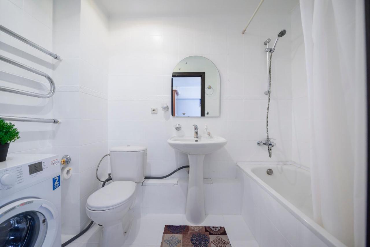На Проспекте Ленина Apartment อัลมาตี ภายนอก รูปภาพ