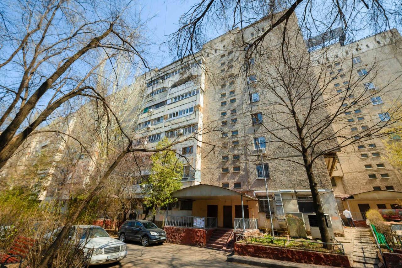 На Проспекте Ленина Apartment อัลมาตี ภายนอก รูปภาพ